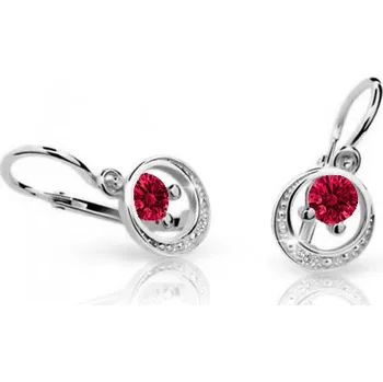 Náušnice Cutie Kids Jewellery c1997-10-40-x-2 Okouzlující dětské náušnice z bílého zlata na brizuru Cutie C1997 Ruby Dark – zlatý šperk ryzosti 585/1000 v Dárkovém balení s Certifikátem GBEWRB-00528