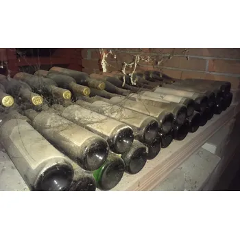 Víno Znovín Znojmo se sídlem v Šatově 0101 | Neuburské archivní ročník 1999 - 36 - 1999 / 0.75 l / suché