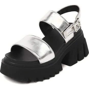 Dámské sandále Pohodlné sandály na masivní podrážce a páskem vzadu GoodDayGirl Fashion Barva: Stříbrná, Velikost: 36