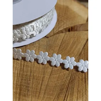 Krajka Saténový prýmek šíře 10 mm květ barva of white