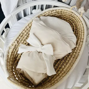 Zavinovačka MIMOUŠEK Péřová zavinovačka / smetanová Velikost zavinovačky: 80x80 cm, Varianta péřové zavinovačky: péřová výplň + povlak zavazování páskem