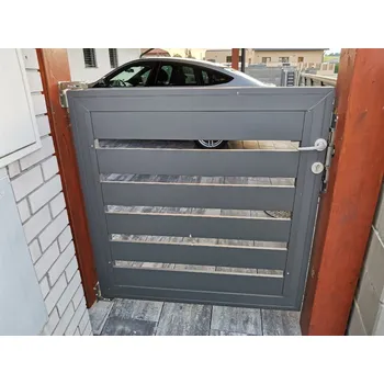 branka FL BRÁNY Vstupní branka, šířka 120 cm, výška 160 cm, lakovaný rám, výplň Train lakovaná