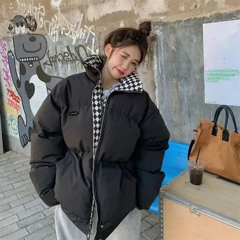 Dámská zimní bunda moderního volného střihu s károvanou podšívkou Barva: Černá (1), Velikost: XL