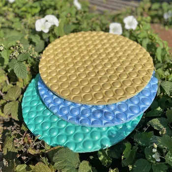 Podsedák VYLEN Velký akupresurní kruh 32 Tmavě červená