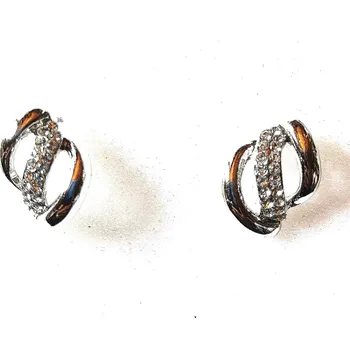 Náušnice Náušnice bižuterie se SWAROVSKI kamínky (Zářivé náušnice se SW krystaly)