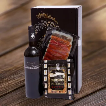 Dárkový potravinový koš Satisfied s.r.o. - Dárkové balení Španělské víno a sušená šunka