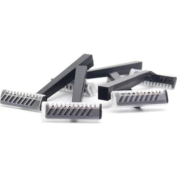 Holicí strojek jednorázový