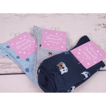 Dámské ponožky CNB BERLIN SADA 3 PÁRŮ ponožky DE 34448 tm. modré a šedé s kočkami a modré puntíkované 3 páry velikosti ponožek: 26-28 (EUR vel. 39-42)