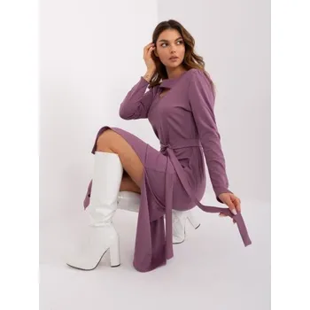 Dámské šaty Dámské šaty se srdíčkovým výstřihem MIDI fialové