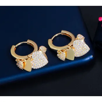 Náušnice B-TOP Módní dámské kruhové náušnice se Srdíčky Druh barvy: Zlatá