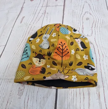 Kojenecká čepice Yháček Šmoulí čepička Yháček, Lesní zvířátka okr, flís Velikost:: XS