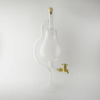Veselý Grunt Ozdobná karafa hruška