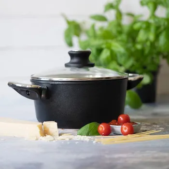 Pečicí pánev hrnec d28x12,5cm+PO skl., BAF 5,9l, GIGANT litina, ind.