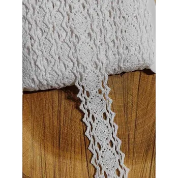 Krajka Krajka / vsadka paličkovaná šíře 25 mm bílá