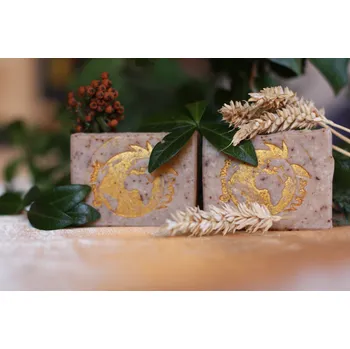 Čistící mýdlo Yuuki Přírodní mýdlo - Banán a med