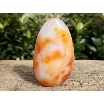 Přírodní kámen Dekorační kámen z karneolu 214g