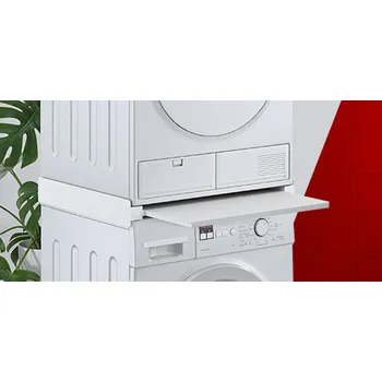 Mezikus mezi pračku a sušičku s policí