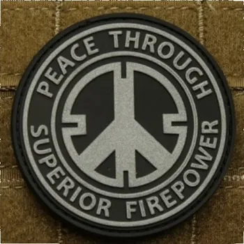 Nášivka JACKETS TO GO Nášivka PEACE plast ČERNÁ