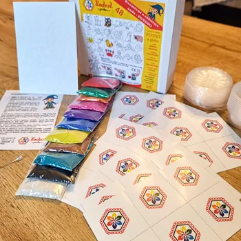 kreativní sada Radost v písku Zábavná a kreativní sada PEXESO - Barevné pískování obrázků