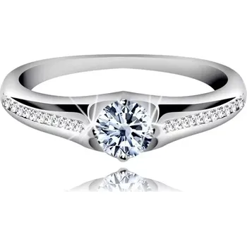 Prsten Stříbrný prsten 925 - čirý kulatý zirkon, proužek menších zirkonů na ramenech - Velikost: 47