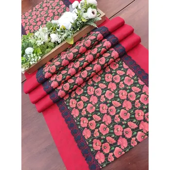 ubrus Běhoun - drobné vlčí máky na černé v kombinaci s červeným mramorem