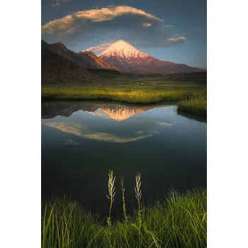 Plakát Plakát, Obraz - God's Hand on Mount Damavand, Majid Behzad