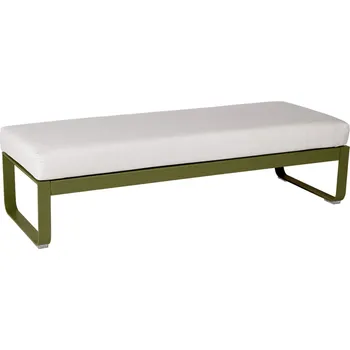 Zahradní lavice Bílá čalouněná lavice Fermob Bellevie 148 cm se zelenou podnoží - odstín pesto