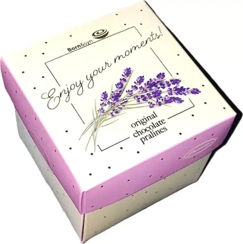 Bonboniéra Mléčné čokoládové pralinky CUBE 125 g B&S s latte krémem (Čokoládové mléčné Italské pralinky plněné latte krémem v romantické bonboniéře s levandulí 125 g)