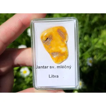 Přírodní kámen Jantar světle mléčný 2,2g (Litva)