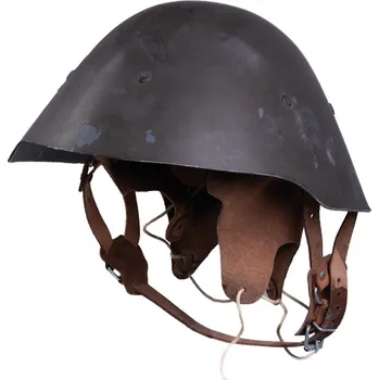 Cyklistická přilba ARMÁDNÍ ORIGINÁL NVA Helma plastová přehlídková přilba strážní pluk NVA M56 DDR originál Velikost: Univerzální velikost (novější typ)