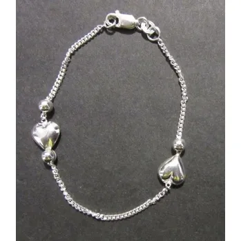 Řetízek Řetízek na ruku s trojrozměrnými srdci - 16cm