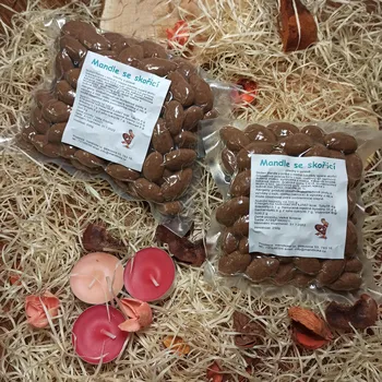 Mandlička Mandle v polevě z mléčné čokolády sypané skořicí 500g