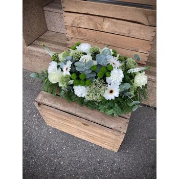 Smuteční dekorace Květinářství Květiny Strašnice věnec 30 cm 25 cm