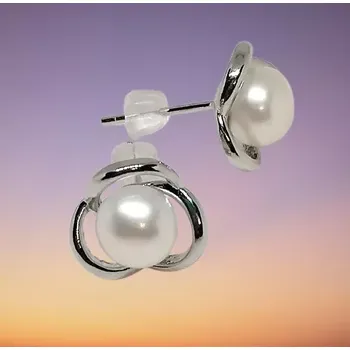 Náušnice Náušnice s bílými perlami – ozdobné, nadčasově stylové