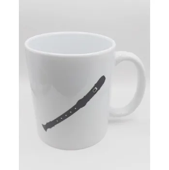 Bílý hrnek s potiskem hudebního nástroje zobcové flétna