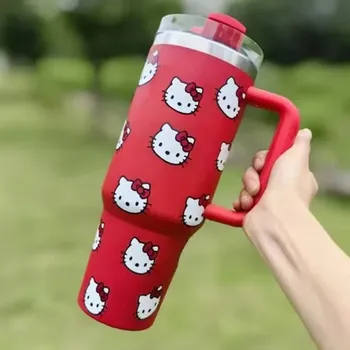 Termohrnek Hello Kitty s madlem a brčkem 1180 ml Barva: Červená