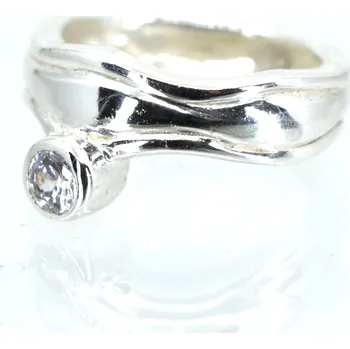 Prsten Dámský stříbrný prsten Tmara 152 – výrazný design s čirým kamenem Velikost prstenu: 54/17,2