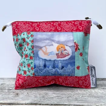 Kosmetická taška Zuzana Honsová Taštička na drobnosti Andělka co leží na obláčku