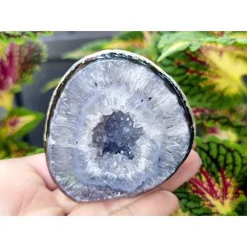 Přírodní kámen Achát šedý geoda s dutinkou 194g (Brazílie)