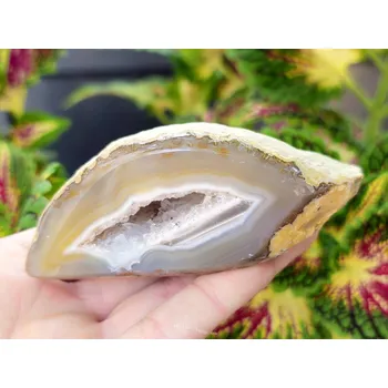 Přírodní kámen Achát šedý geoda s dutinkou 212g z Brazílie