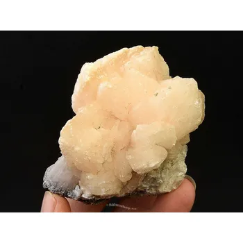 Přírodní kámen Stilbit zeolit drúza (202g)