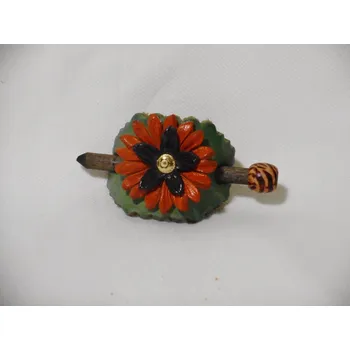 Kožená spona do vlasů s dřevěnou jehlicí dětská č.29 Barva: Zelená