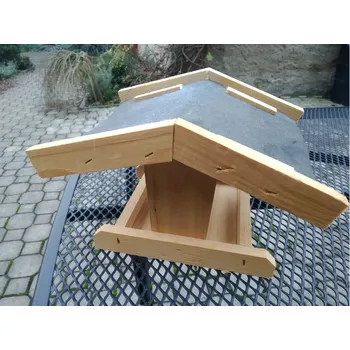 Krmítko pro ptáka Krmítko - široká střecha