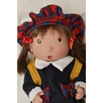 Panenka Tilina - Skotská školačka od firmy Lamagik ze Španělska (Tilina - španělská panenka - 25 cm)