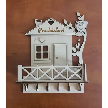 Věšák Věšák na klíče Domeček s plotem a nápisem - Dřevěné háčky / Přírodní dřevo ( bez nátěru )