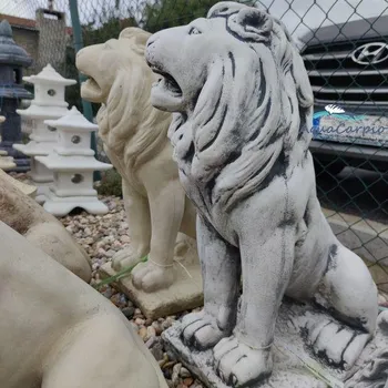 Dekorace jezírka Lev velký šedá patina