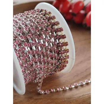 Krajka Štrasový prýmek / borta šíře 2,9 mm pudrový