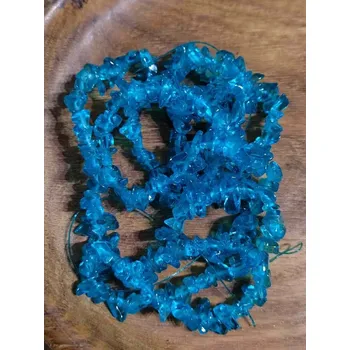 Korálek Korálky zlomky na silonu, délka 85-90 cm barva tyrkys