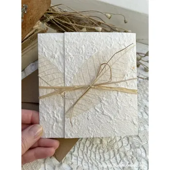 Svatební dekorace Pod Rukama Svatební oznámení skládané s vlisovanými rostlinami - různé motivy Barevnost: 1. kaučuk