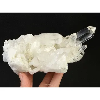 Přírodní kámen Křišťálová drúza 824g (Brazílie)